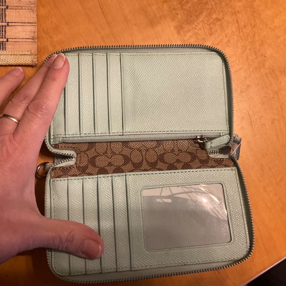 Coach wallet - Picture 2 of 3